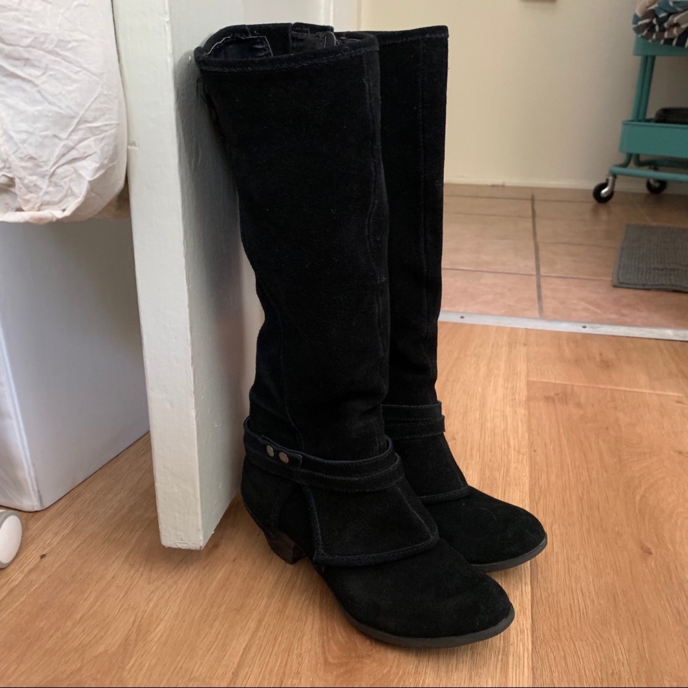 Suede Crown Vintage Boots
